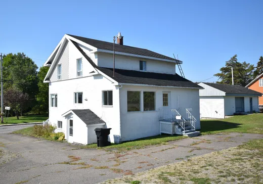 Maison à vendre - 5 Rue Principale N., Saint-Pierre-de-Lamy, G0L 4G0