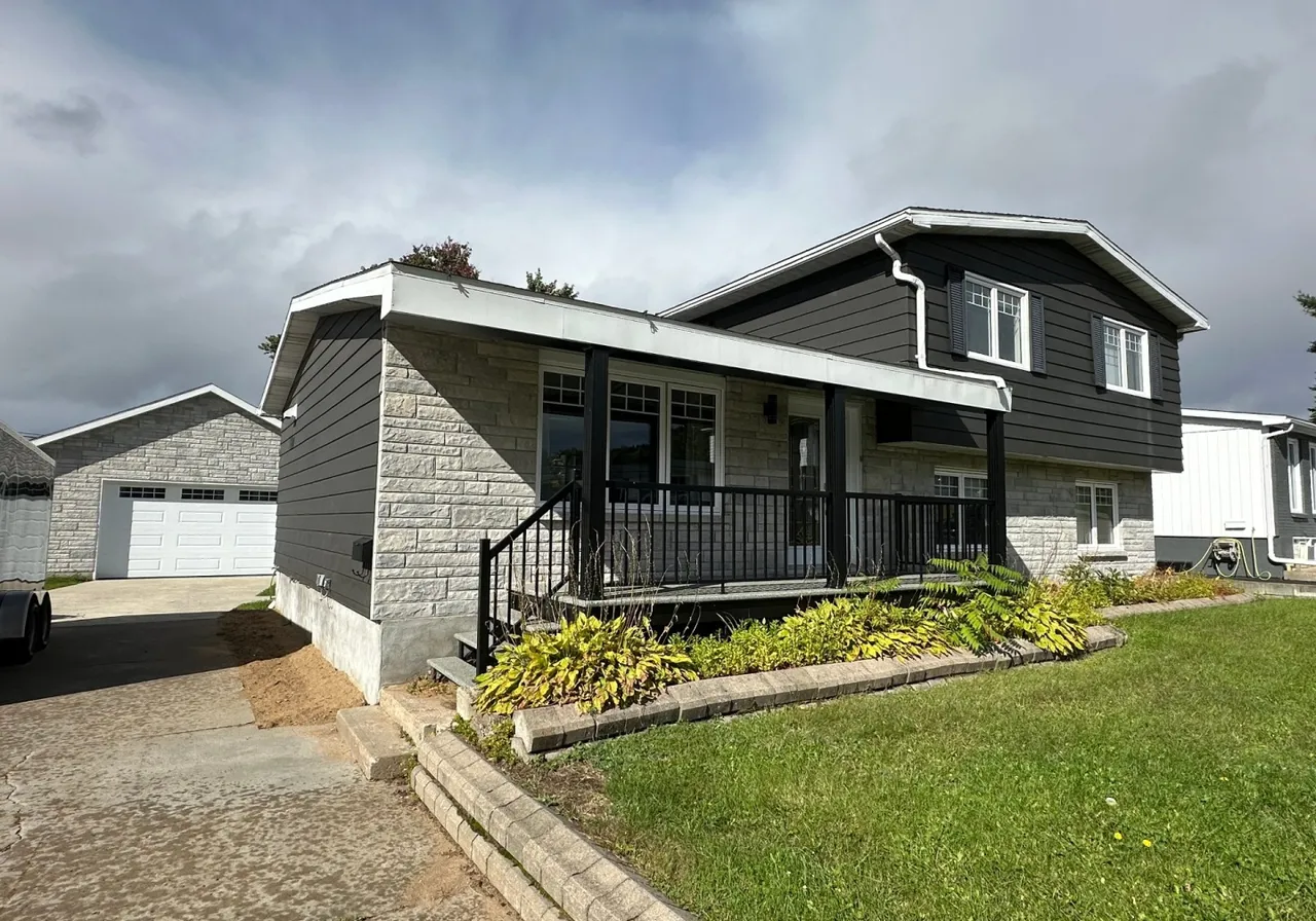 Maison à vendre - 63 Rue Iberville, La Tuque, G9X 3Z5