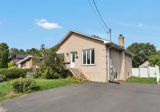 Bungalow à vendre - 769 Rue Duvernay, Longueuil, J4K4K9