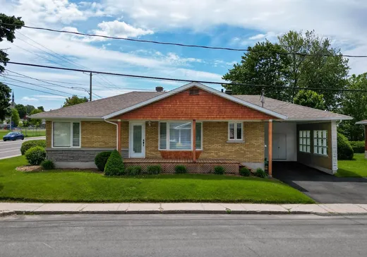 Bungalow à vendre - 53 Rue Roy, Victoriaville, G6P3V6