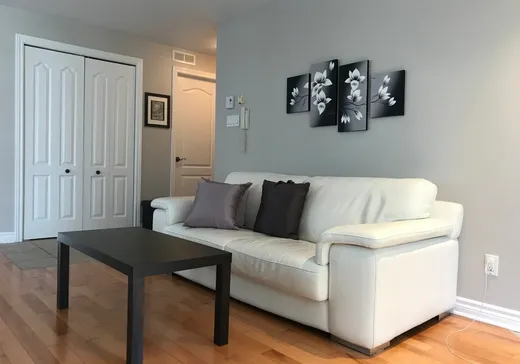 Condo à vendre - 6334 Rue de l'Émérillon, Ste-Rose, H7L 6J4