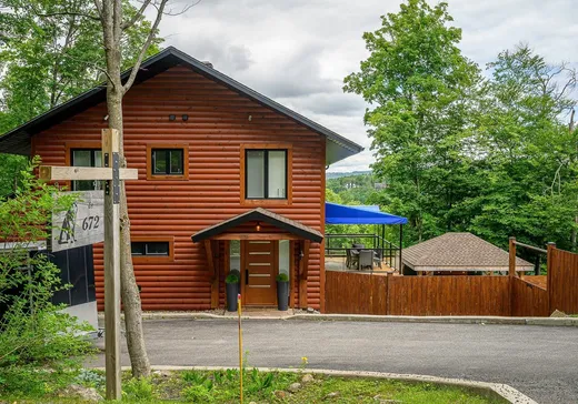 Maison à étages à vendre - 672 Ch. des Pins E., Saint-Sauveur, J0R1R2