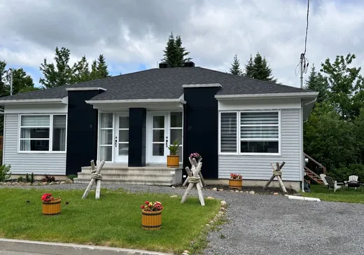 Bungalow à vendre - 31 Rue Jennings, Ste-Brigitte-De-Laval, G0A3K0