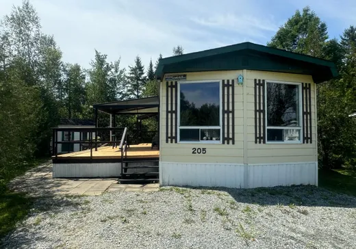 Mobile Home for sale - 315 Route 112, St-Etienne-De-Bolton, J0E2E0