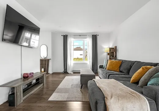 Maison à vendre - 239 Rue Marguerite-Martin, Sainte-Anne-de-Beaupré, G0A 3C0