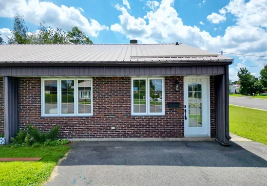 Bungalow à vendre - 1797 Av. Rousseau, Plessisville, G6L2Z1