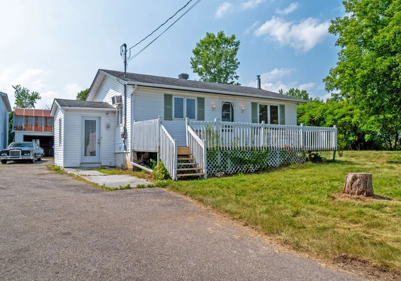 Fermette à vendre - 176 Ch. Ridge, Saint-Jean-sur-Richelieu, J0J 1V0