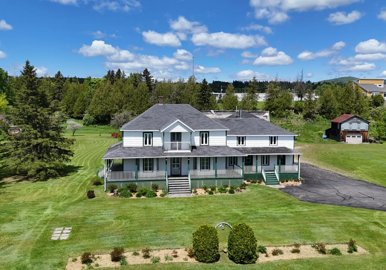 Maison à vendre - 215 Rue St-Raphaël, La Malbaie, G5A 2N6