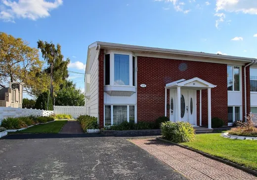 Maison à vendre - 172 Rue Bernatchez, Sept-Îles, G4R 3V4