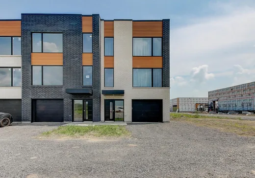 Maison à vendre - 389 Rue de l'Industrie, St-Marc-sur-Richelieu, J0L 2E0