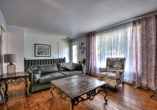 Maison à vendre - 214 Rue Therrien, Saint-Jean-sur-Richelieu, J3B 3K9