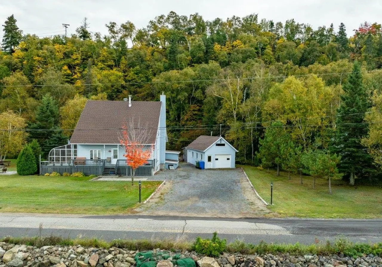 Maison à vendre - 63 Ch. de la Bourroche, Iles-Aux-Coudres, G0A 3J0