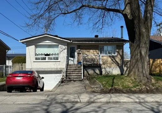 Bungalow à vendre - 8820 Rue Aéterna, Saint-Léonard, H1P2R9