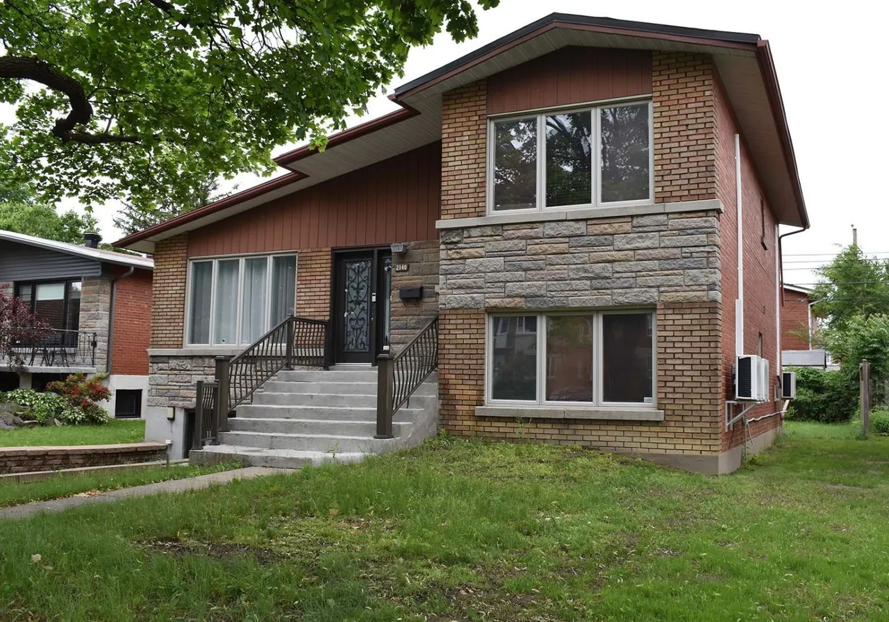 Maison à vendre - 2140 Rue du Collège, Saint-Laurent, H4M 1L6