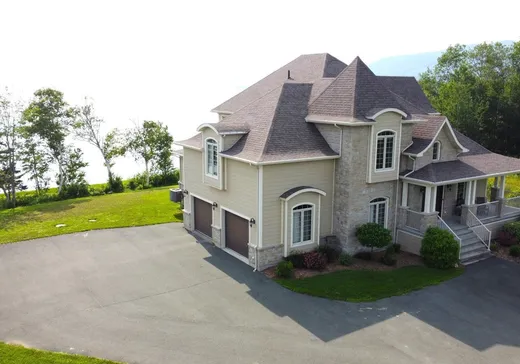 Maison à vendre - 104 Ch. de la Baie-au-Chêne, Percé, G0C 1L0