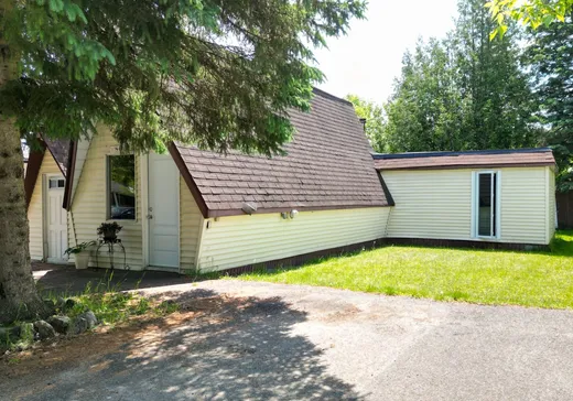 Chalet à vendre - 803 Ch. du Havre-des-Monts, Saint-Sauveur, J0R1R3