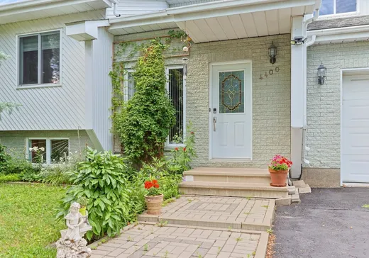 Maison à vendre - 4400 Rue des Alouettes, Sainte-Catherine, J5C 1P8