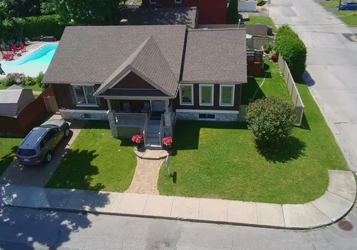 Bungalow à vendre - 134 Rue Bissonnette, Salaberry-de-Valleyfield, J6T0C9