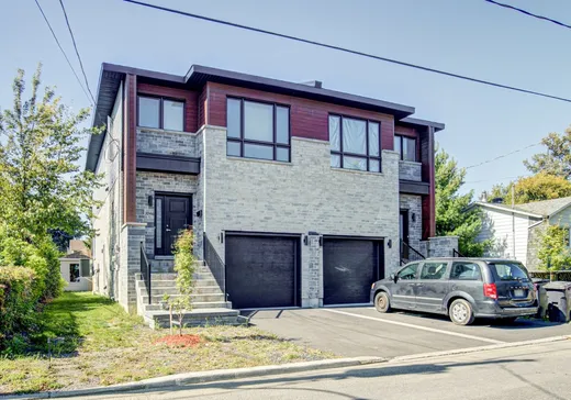 Maison à étages à vendre - 3946 Rue Adélaïde, St-Hubert, J3Y4W3