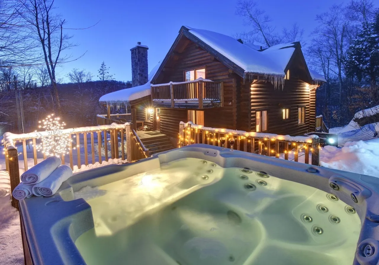 Chalet à vendre - 973 Ch. des Pionniers, Mont-Tremblant, J0T 1H0