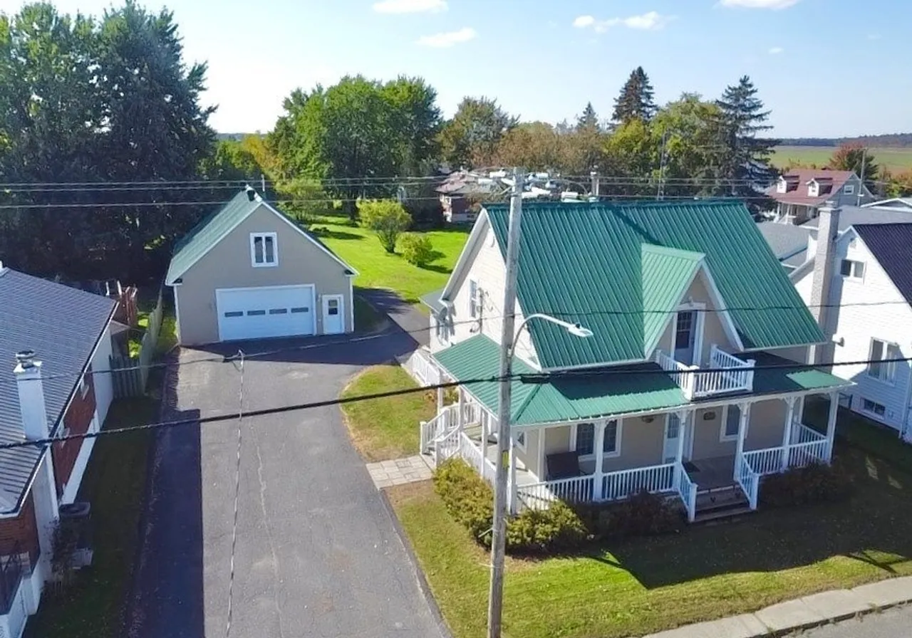 Maison à vendre - 910 Rg St-Pierre, Saint-Zéphirin-de-Courval, J0G 1V0