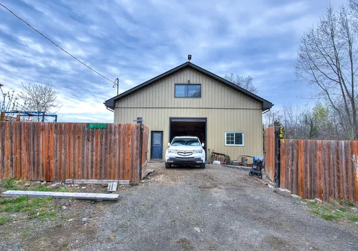 Fermette à vendre - 716L Boul. des Mille-Îles, Laval, H7J1A8