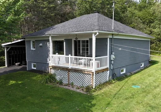 Bungalow à vendre - 151 Ch. des Trois-Lacs, Val des Sources, J1T3M7