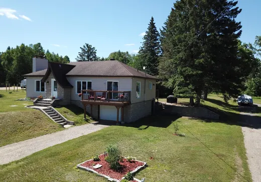 Chalet à vendre - 86 Ch. Bernier, Duclos, J0X 1S0