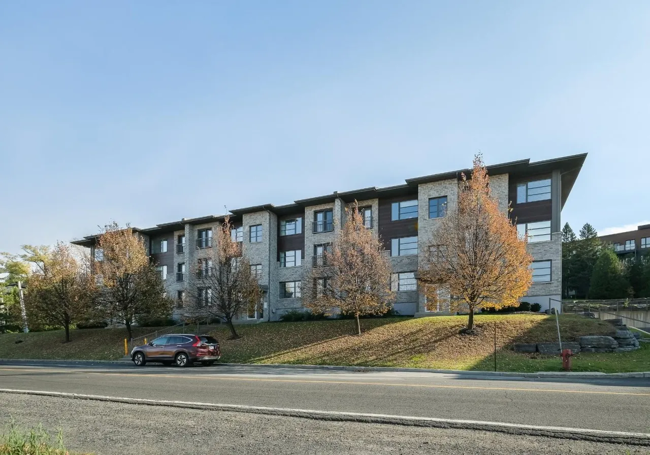 Condo à vendre - 300 Rue Côté, Mont-Saint-Hilaire, J3H 0H8