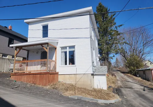 Maison à étages à vendre - 48 Rue St-Louis, Causapscal, G0J1J0