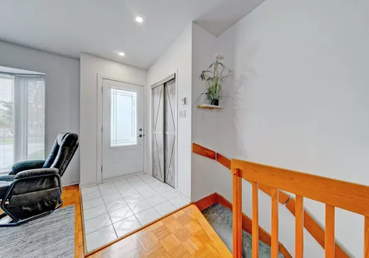 Maison à vendre - 73 Rue Villeneuve, Saint-Constant, J5A 2L8