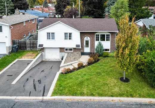 Bungalow à vendre - 7820 Rue Trinidad, Brossard, J4W1N5