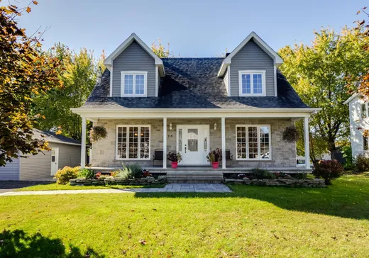 Two or more stories for sale - 116 40e Avenue, Sainte-Barbe, J0S1P0