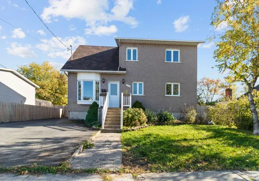 Maison à étages à vendre - 1256 Rue Albert, St-Hubert, J4T1T6