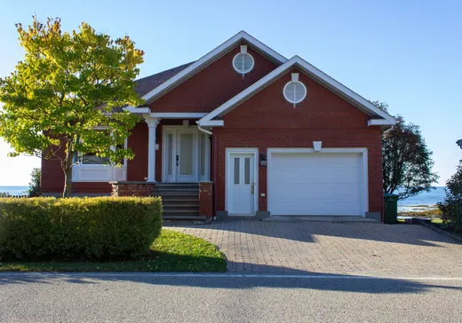 Maison à étages à vendre - 104 Route du Fleuve E., Ste-Luce-sur-Mer, G0K1P0