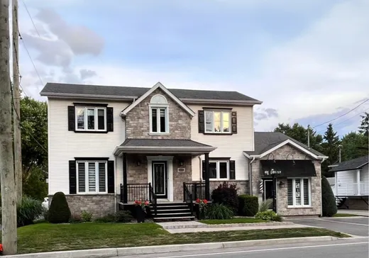 Maison à étages à vendre - 1055 Rue Principale, Saint-Zotique, J0P1Z0