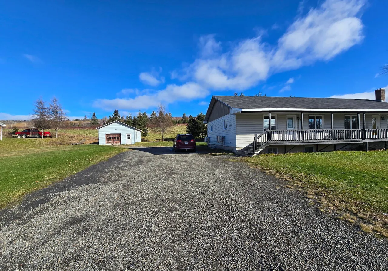 Maison à vendre - 997 Route 132 O., Causapscal, G0J 1J0