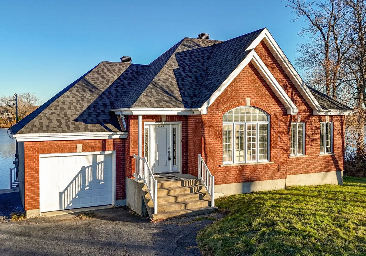 Maison à vendre - 1795 Rue St-Jean-Baptiste, Saint-Roch-de-Richelieu, J0L 2M0