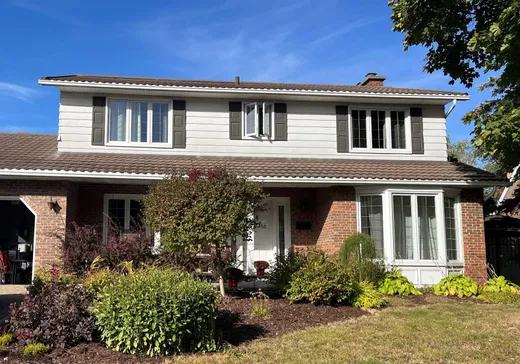 Maison à étages à vendre - 904 Boul. Queen, Saint-Lambert, J4S1T9