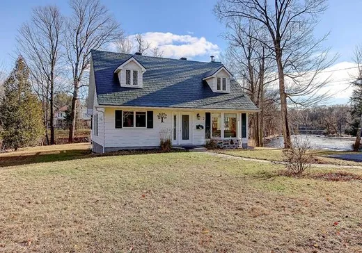 Maison à étages à vendre - 2 Rue Gagnon, Saint-Jérôme, J7Z5S6