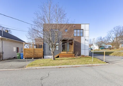 Two or more stories for sale - 404 Av. St-Cyrille, Sainte-Marie, G6E2M8