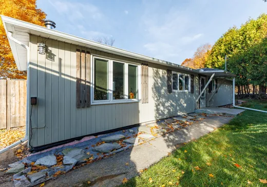 Two or more stories for sale - 4 Ch. de Hollow Glen, Chelsea, J9B1B1