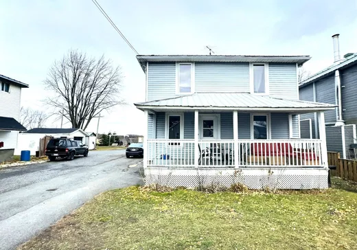 Maison à étages à vendre - 23 Rue F.-Cleyn, Huntingdon, J0S1H0