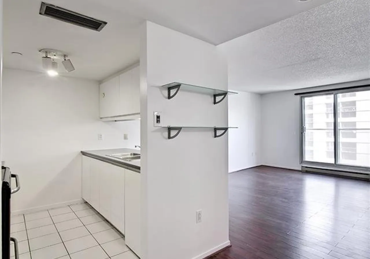 1625 Av. Lincoln, App. 1803 — photo 2