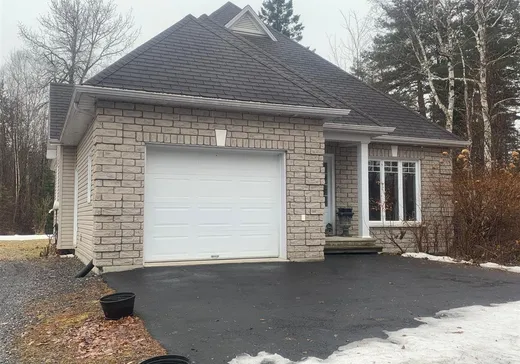 Bungalow for sale - 985 Route 161, Frontenac, G6B2S1