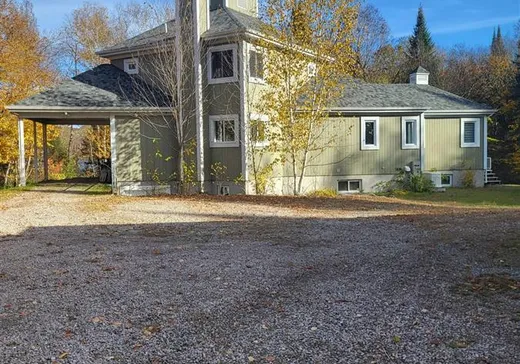 Two or more stories for sale - 158 Ch. de la Baie-au-Sable, Grand-Remous, J0W1E0