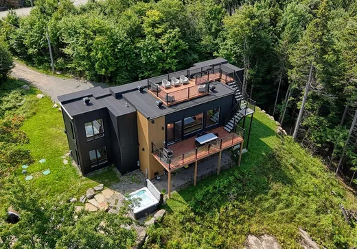 Two or more stories for sale - 155 Rue du Denali, Mont-Tremblant, J0T1M0