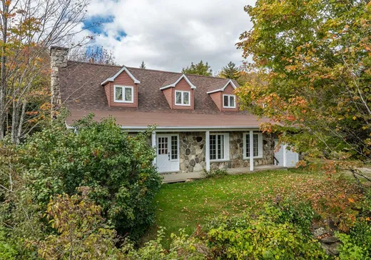 Maison à étages à vendre - 4295 Ch. d'Albert Mines, Magog, J0B2C0