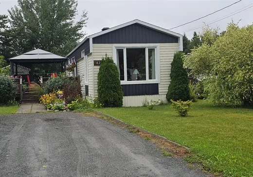 House for sale - 42 Rue du Parc, Témiscouata-sur-le-Lac, G0L 1E0