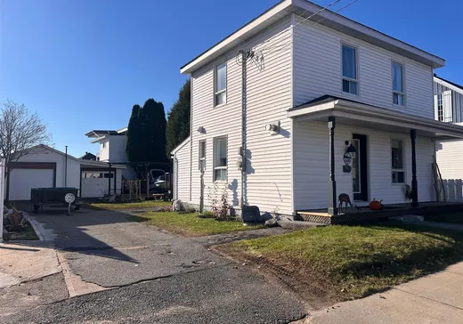 Maison à vendre - 469 Rue St-Michel, La Tuque, G9X 1E4